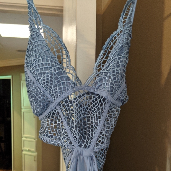 Dress - Picture 6 of 6